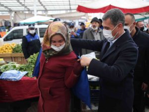 Başkan Şimşek’ten Pazarcı Esnafına İş Gömleği