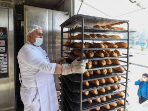Halk Ekmek Mobil Araçlarla Sahada