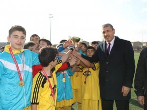 Sivas’ta Düzenlenen Okullar Arası Futbol Turnuvası Sona Erdi
