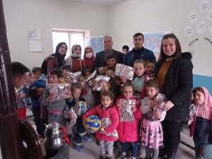 Adilcevaz Yurt Müdürü Beşkardeş’ten Eğitime Anlamlı Destek