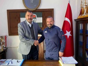 Kars 36 Spor Büyüköner İle Anlaştı