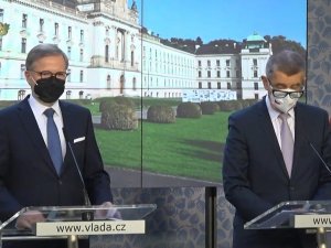 Çekya’da Mevcut Başbakan Ve Göreve Başlayacak Olan Başbakan Fiala’dan Ortak Aşı Kampanyası