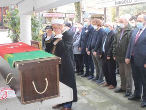 Korona Virüse Yenik Düşen Doktor Son Yolculuğuna Uğurlandı