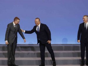Bakan Çavuşoğlu, Riga’da Nato Genel Sekreteri Stoltenberg Tarafından Karşılandı