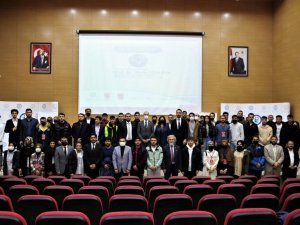 Bayburt Üniversitesi Ev Sahipliğinde Düzenlenen ’Kültür Akademisi’ Konferansları Devam Ediyor