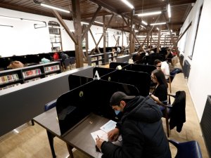 Üniversite Adayları İ̇negöl Belediyesi Denemesinde Ter Döktü