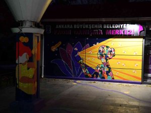 Ankara’da Kadın Sanatçılar Duvarları Mor Haritam Uygulaması İle Renklendirdi