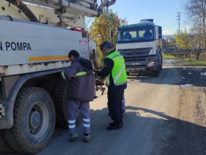 Jandarmadan Kış Lastiği Uygulaması