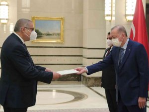 Cezayir Büyükelçisi Mımounı, Cumhurbaşkanı Erdoğan’a Güven Mektubu Sundu