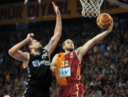 Galatasaray, Beşiktaş'ı Ağırlıyor