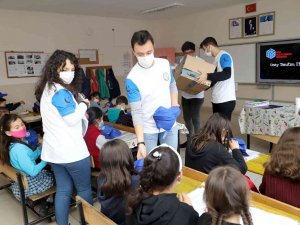 Köy Okullarında Uzayı Anlatılar