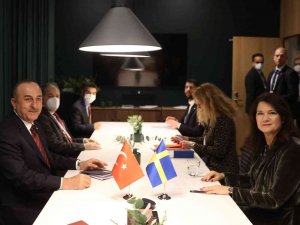 Bakan Çavuşoğlu, İ̇sveçli Mevkidaşı Linde İle Görüştü