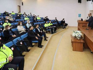 Gaün’de, Trafikte Etkili Ve Doğru İletişim Eğitimi