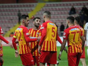 Majid Hosseini Golle Tanıştı