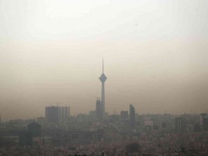 Tahran’da Hava Kirliliği Halk İçin Büyük Tehdit Oluşturuyor