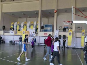Büyükşehir Belediyesinin Basketbolcuları, Genç Yeteneklerle Buluştu