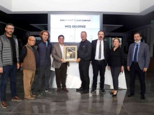 Mgc Yönetimi, Model Fabrikayı Gezdi