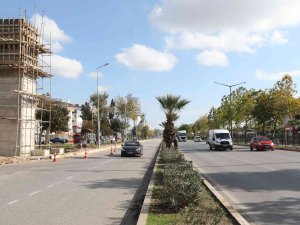 Gazi Bulvarı’nda Üst Geçit Çalışması