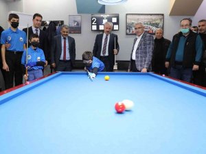 Bilardo Şampiyonasının Açılışını Başkan Güder Gerçekleştirdi