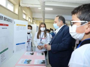 Köy Okulunda Bilim Fuarı Heyecanı