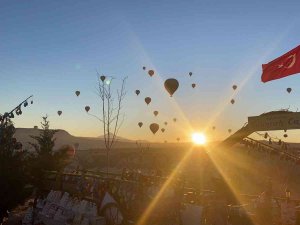 Kapadokya’da 11 Ayda 360 Bin Kişi Balonla Uçtu