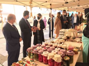 Özel Çocuklar Eserlerini Sergiledi