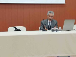 Üniversitede “Felsefenin Kökenine Dair Spekülasyonlar" Söyleşisi