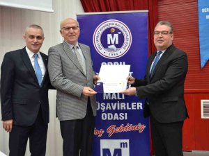 30 Yılını Dolduran Mali Müşavirlere Onur Belgesi