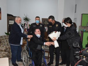 Bafra Polisi Engellilerin Yanında