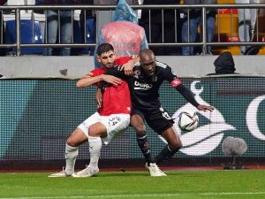 Spor Toto Süper Lig: Kasımpaşa: 0 - Beşiktaş: 1 (İ̇lk Yarı)