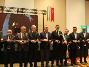Çavuşoğlu: "İ̇talya İle 30 Milyar Dolar Hedefine Ulaşacağız"