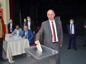 Fatsa Oto Galericiler Derneği’nde Mevcut Başkan Güven Tazeledi