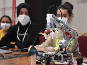 Elazığ’da Robotik Ve Kodlama Proje Şenliği Başladı