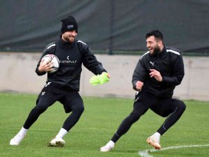 Manisa Fk Maç Saatini Beklemeye Başladı