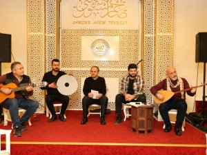 İ̇lkadım’da Şiir Ve Türkü Akşamı