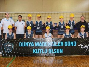 Sahaya Madenci Baretiyle Çıktılar, Galibiyet Madencilere Armağan Ettiler