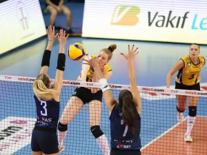 Vakıfbank, Aydın Bşb’ye Set Vermedi