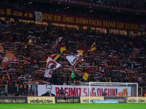 Spor Toto Süper Lig: Galatasaray: 0 - Altay: 1 (Maç Devam Ediyor)