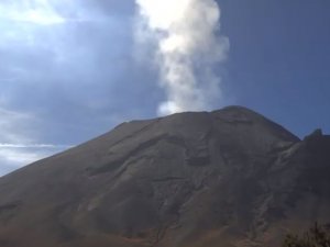 Popocatepetl Yanardağı’nda Patlamalar Devam Ediyor