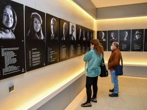 Şiirin Yüzleri Sergisi Açıldı