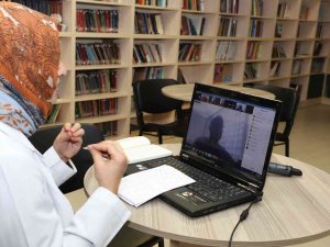 Komek’ten Görme Engellilere Çevrimiçi Diksiyon Eğitimi