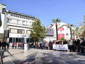Büyükşehir Kadın Meclisi Ata’nın Huzurunda