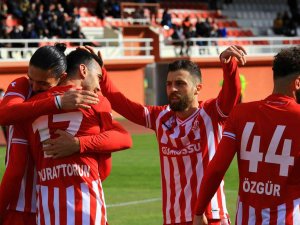 Tff 3. Lig: Gümüşhane Sportif Faaliyetler: 4 - Kardemir Karabükspor: 0