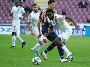 Spor Toto Süper Lig: A. Hatayspor: 0 - Medipol Başakşehir: 3 (İ̇lk Yarı)