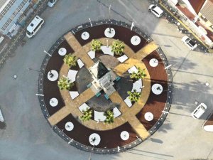 Kırkağaç’ın Prestij Caddesinde Peyzaj Çalışmaları Da Tamamlandı