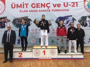 Karate Turnuvasında Büyükşehir’den 6 Madalya