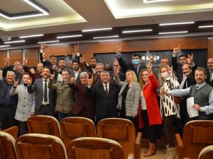 İ̇zmir’de Mhp’ye Rekor Katılım