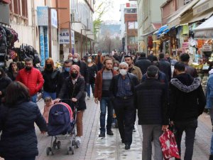 Vaka Sayısında 7’nci Sıraya Yükselen Eskişehir’de Kalabalık Görüntüler Dikkat Çekiyor