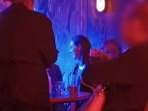 Bakanın Pozitif Çıktığı Gün Finlandiya Başbakanı’nın Gece Kulübünde Eğlenmesi Tepki Çekti
