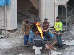 İ̇nşaat İşçilerinin Soğukla Mücadelesi